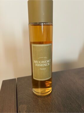 Mugwort Essence - light moisturizing water